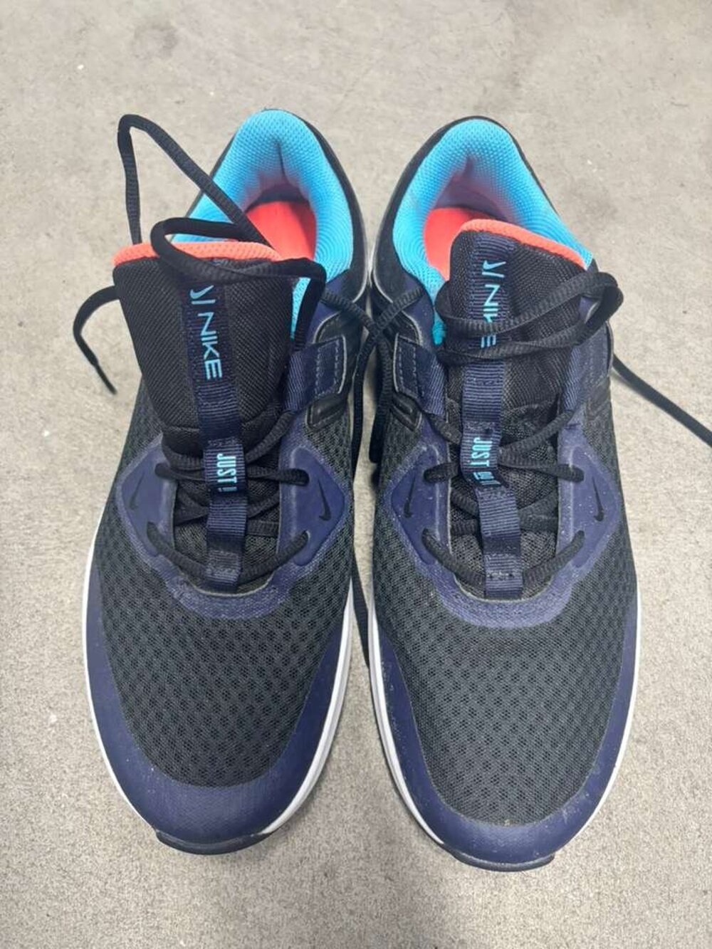 Nike Legend Essential 2 Men's Training Shoes Black Blue Mesh Size US 11.5